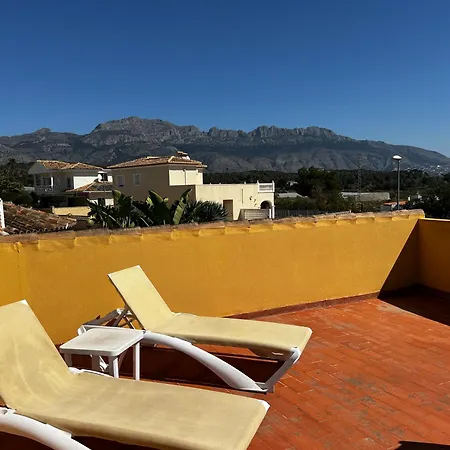 Villa 3-bedroom With Pool In Quiet Area On Costa Blanca For Longer Term