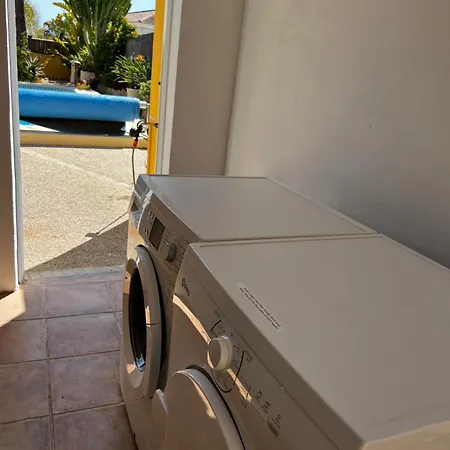 Villa 3-bedroom With Pool In Quiet Area On Costa Blanca For Longer Term *